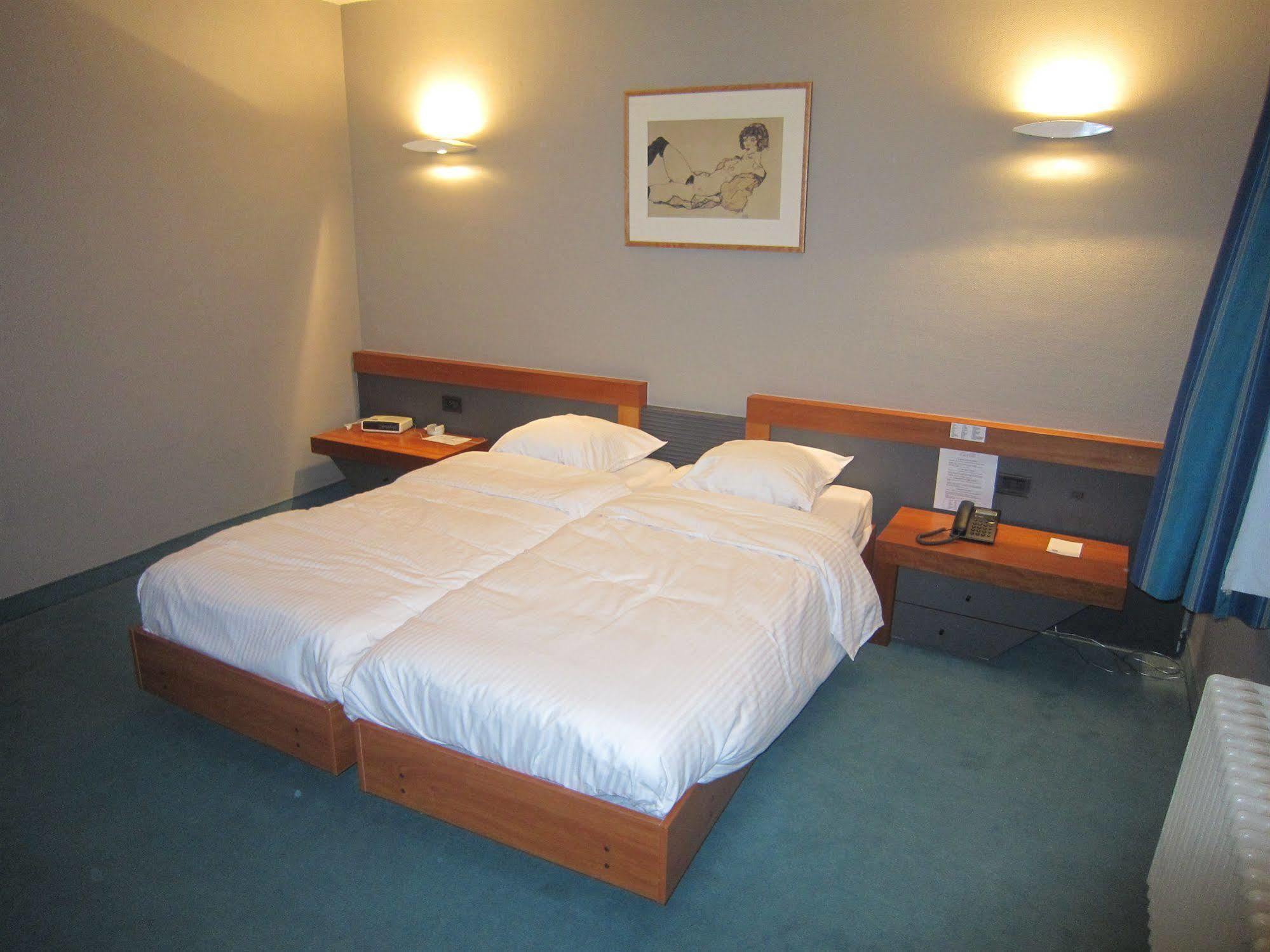Hotel Cortina Wevelgem Room photo